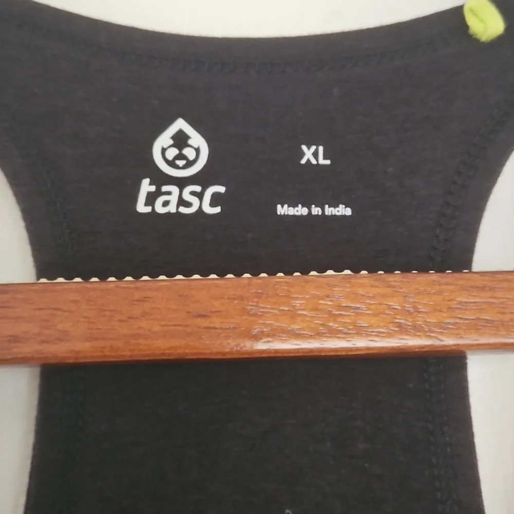 Tasc Elegant Black Sleeveless Dress - Picture 4 of 7